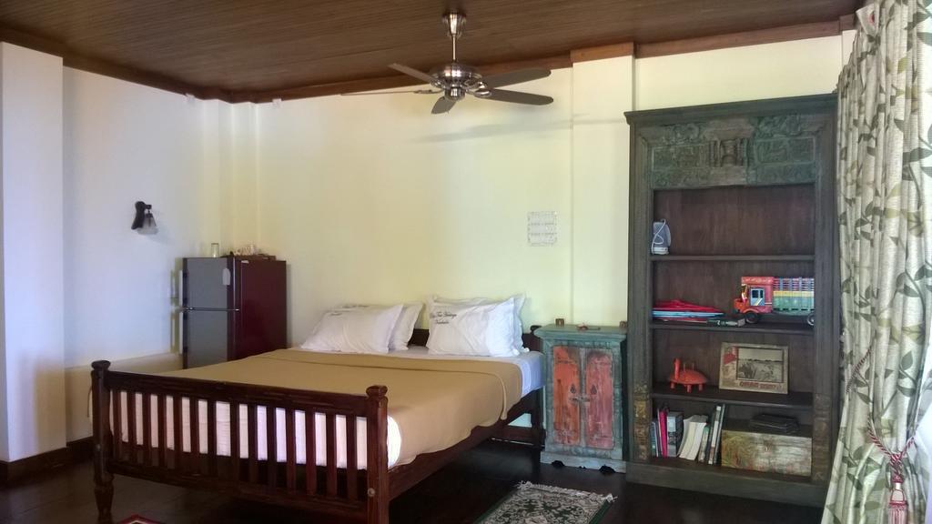 Palm Tree Anex Hotell Varkala Rum bild
