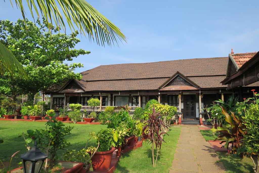 Palm Tree Anex Hotell Varkala Exteriör bild